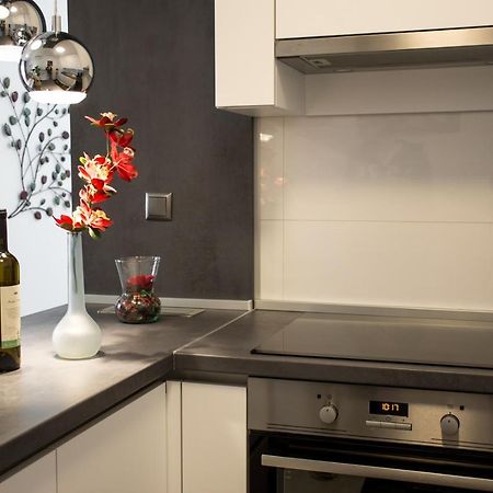 West Residence Luxury Apartment- Parking In Garage زغرب المظهر الخارجي الصورة