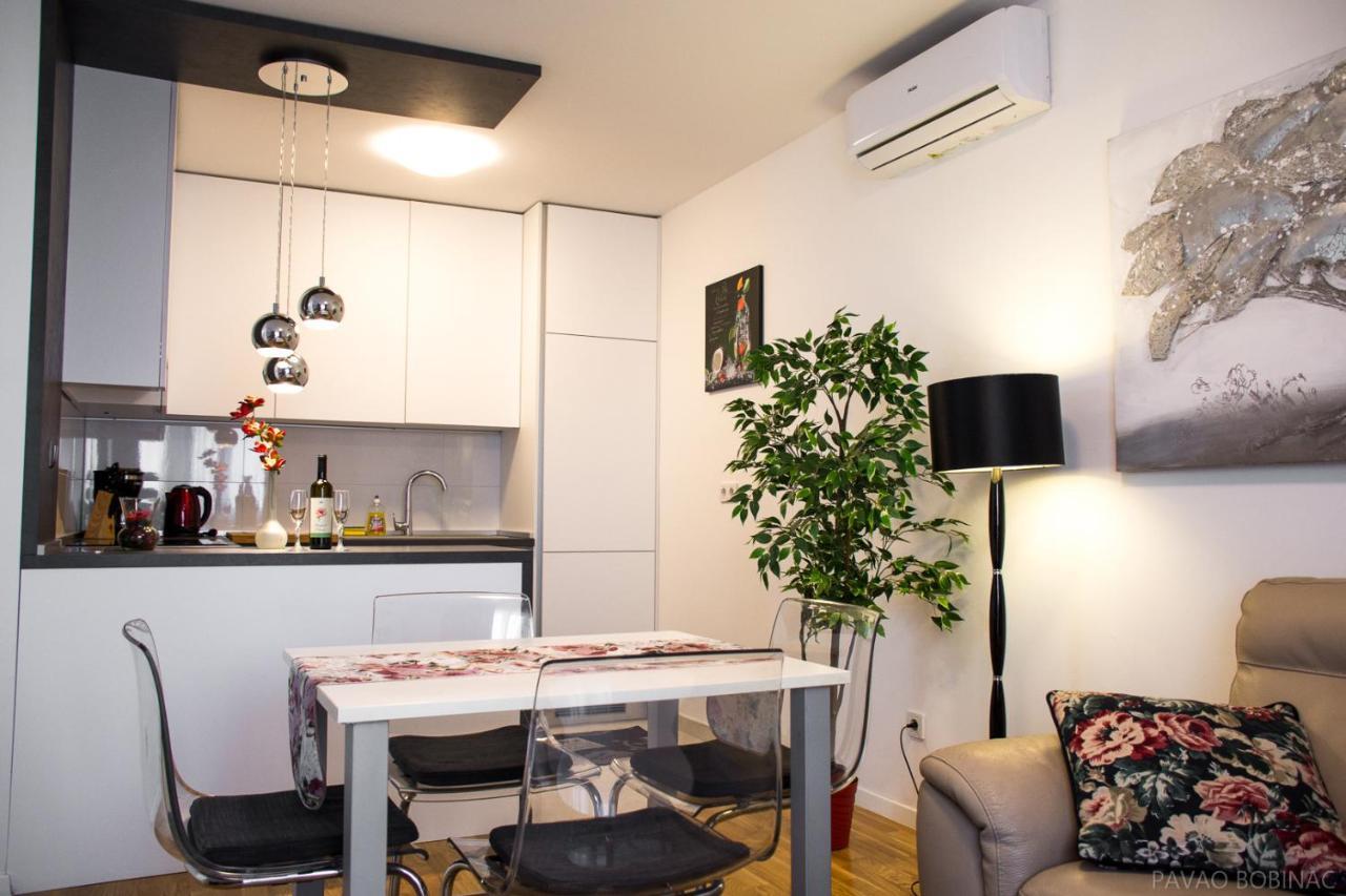 West Residence Luxury Apartment- Parking In Garage زغرب المظهر الخارجي الصورة