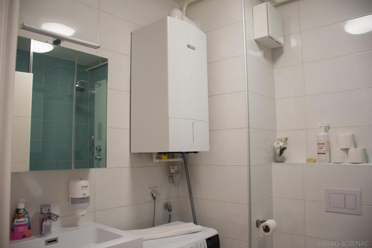 West Residence Luxury Apartment- Parking In Garage زغرب المظهر الخارجي الصورة