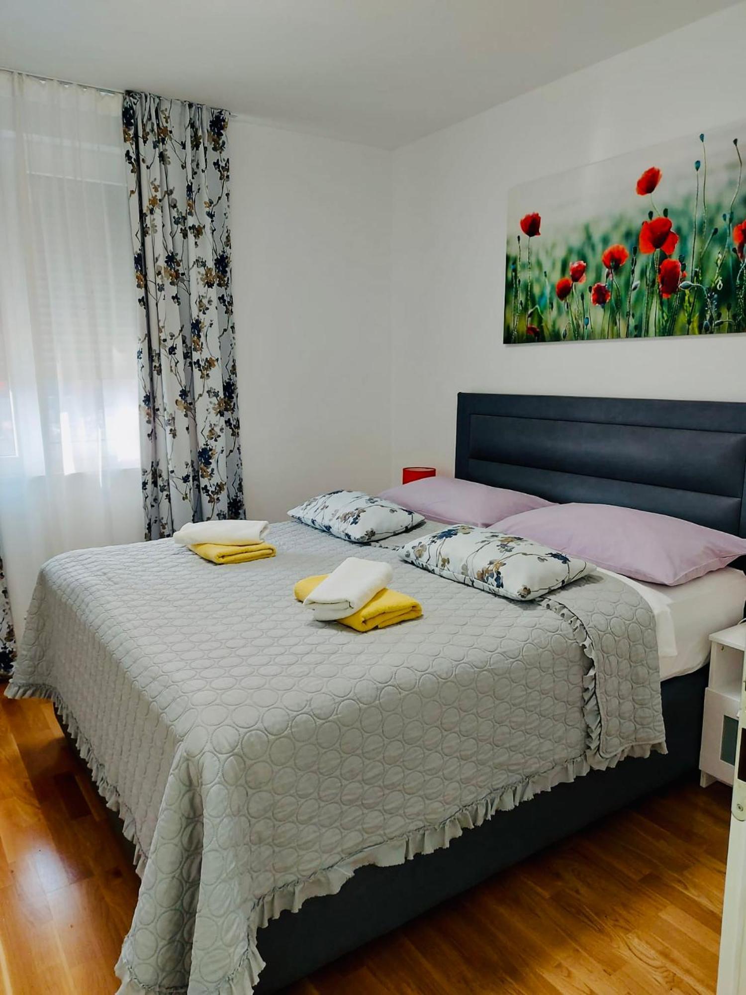 West Residence Luxury Apartment- Parking In Garage زغرب المظهر الخارجي الصورة