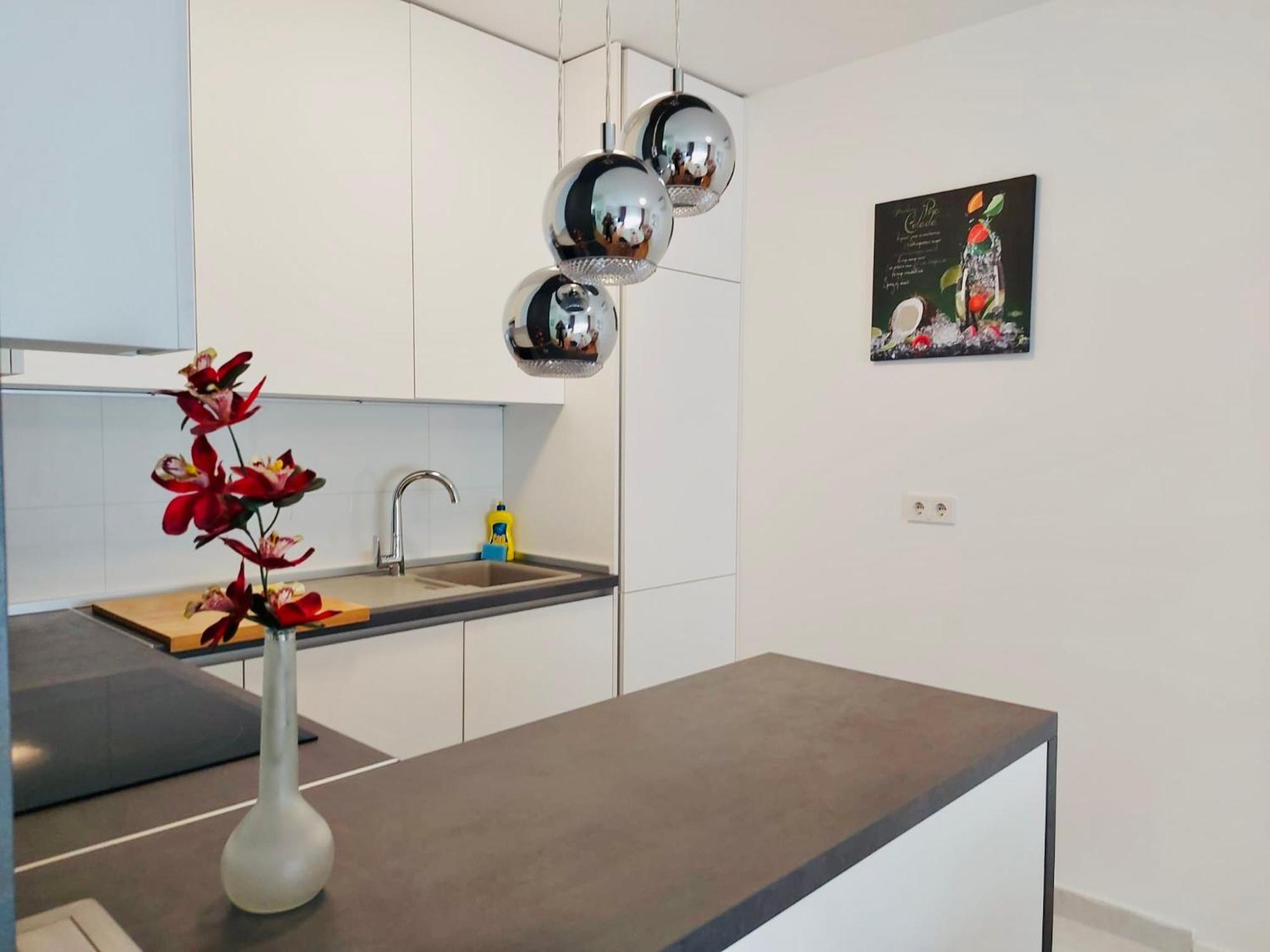 West Residence Luxury Apartment- Parking In Garage زغرب المظهر الخارجي الصورة